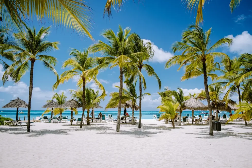 The best beaches in Playa del Carmen with turquoise water and white sand